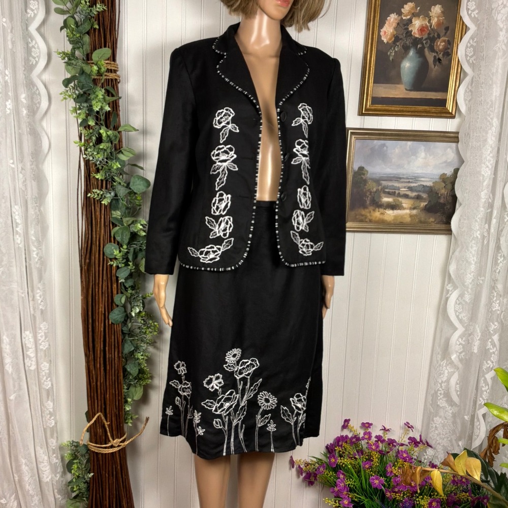 Mary McFadden Skirt Suit Women 6P Black Excellent Floral Embroidered 2 Piece Set